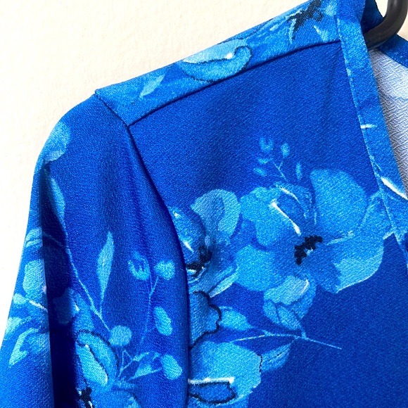 Womens top - Picture 2 of 4